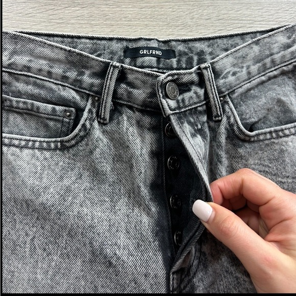 GRLFRND Karolina High Rise Skinny Jeans in Billie Jean Wash - Picture 7 of 14